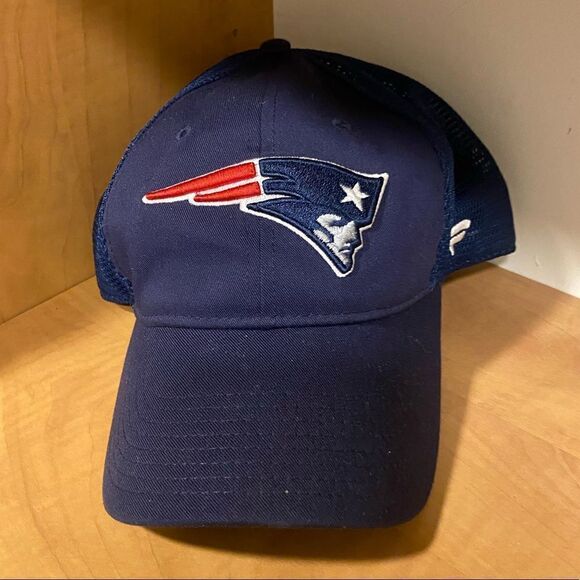 New England Patriots NFL Football Hat - Picture 2 of 5